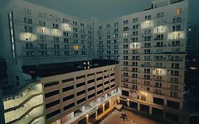 Dolphin Inn & Suites Manhattan